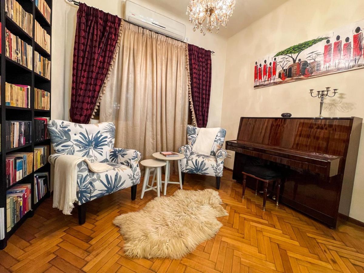 Appartamento W/ Fire Place - Ground Floor